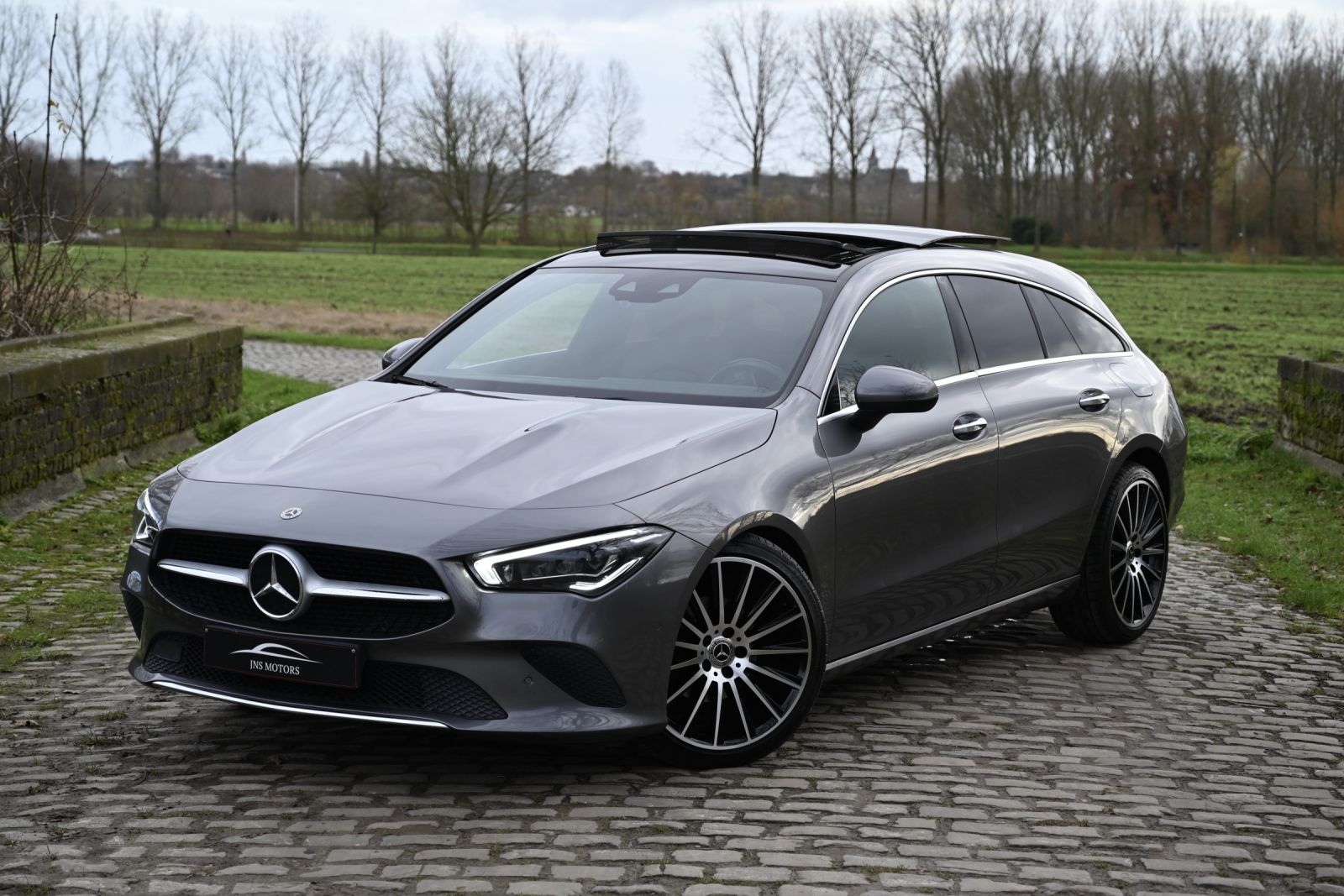 JNS Motors | Mercedes CLA180 Urban Adaptive Led/ Memory Seats/ Ambilight/ Carplay/ Virtual Reality